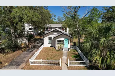 2128 13th Street S, Saint Petersburg, FL 33705 - Photo 1
