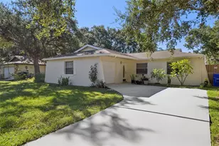 440 Evergreen Dr, Oldsmar, FL 34677 - Photo 1