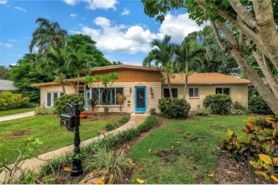 525 Villagrande Avenue S, Saint Petersburg, FL 33707 - Photo 1