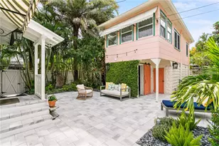 1716 Oak St NE, Saint Petersburg, FL 33704 - Photo 1