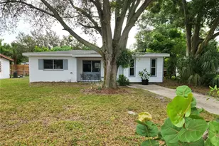 2153 Capri Dr, Clearwater, FL 33763 - Photo 1