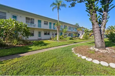 5855 18th Street N #12, Saint Petersburg, FL 33714 - Photo 1