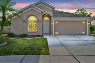 1719 Scotch Pine Dr, Brandon, FL 33511 - Photo 1