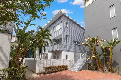 347 4th Avenue S, Saint Petersburg, FL 33701 - Photo 1