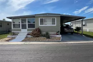 36 Thatch Palm St W, Largo, FL 33770 - Photo 1