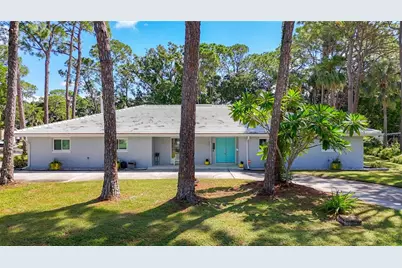 8693 15th Street N, Saint Petersburg, FL 33702 - Photo 1