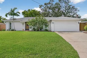 450 Sierra Circle E, Largo, FL 33770 - Photo 1