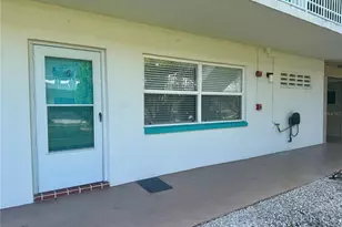 5855 18th St N, Saint Petersburg, FL 33714 - Photo 1