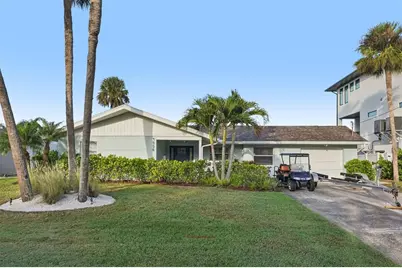 3956 Shore Acres Boulevard NE, Saint Petersburg, FL 33703 - Photo 1