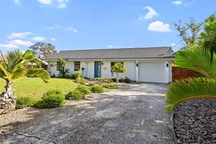 1110 Asturia Way S, Saint Petersburg, FL 33705 - Photo 1