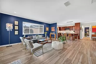 1422 35th St N, Saint Petersburg, FL 33713 - Photo 1