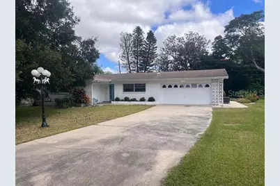 11435 Oval Drive E, Largo, FL 33774 - Photo 1