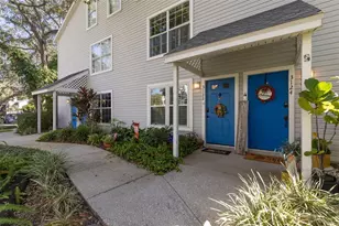 3122 Valley Oaks Dr, Tampa, FL 33618 - Photo 1