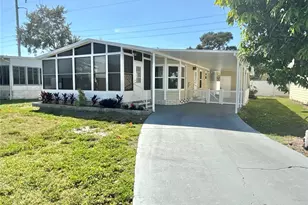 6912 Americana Dr NE, Saint Petersburg, FL 33702 - Photo 1