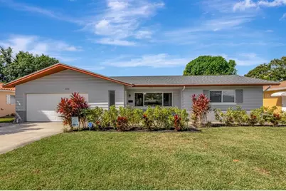 2098 35th Street N, Saint Petersburg, FL 33713 - Photo 1