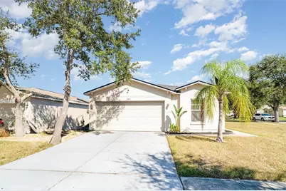 7861 Carriage Pointe Drive, Gibsonton, FL 33534 - Photo 1