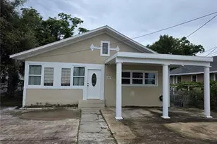 207 Hibiscus St, Tarpon Springs, FL 34689 - Photo 1