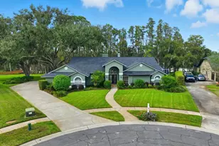 302 Lake Kell Ct, Lutz, FL 33549 - Photo 1