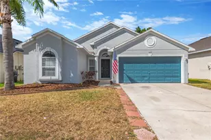 430 Stone Briar Dr, Ruskin, FL 33570 - Photo 1