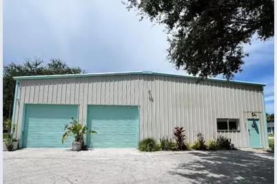 321 N Safford Avenue, Tarpon Springs, FL 34689 - Photo 1