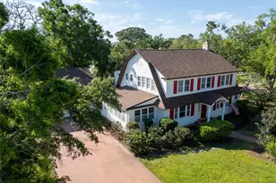 1226 Serpentine Dr S, Saint Petersburg, FL 33705 - Photo 1