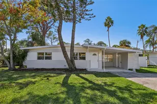 7243 Royal Palm Dr, New Port Richey, FL 34652 - Photo 1