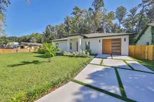 16407 Lake Byrd Dr, Tampa, FL 33618 - Photo 1