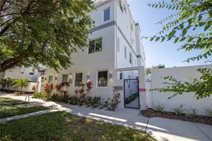 536 4th Ave S, Saint Petersburg, FL 33701 - Photo 1