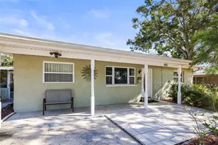 401 Davison Ave NE, Saint Petersburg, FL 33703 - Photo 1
