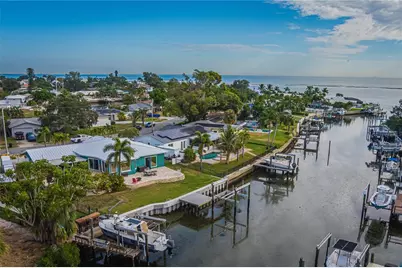 510 Lewis Boulevard SE, Saint Petersburg, FL 33705 - Photo 1