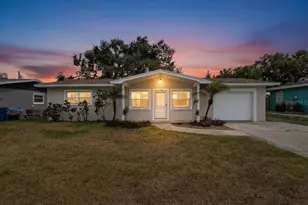 8793 113th St, Seminole, FL 33772 - Photo 1
