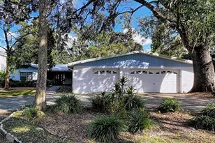 1601 N Riverhills Dr, Temple Terrace, FL 33617 - Photo 1