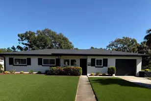 2734 19th St S, Saint Petersburg, FL 33712 - Photo 1