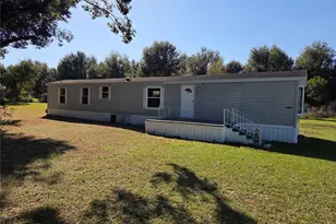 7829 Wayfarer Dr, Zephyrhills, FL 33541 - Photo 1