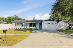 11123 111th St, Largo, FL 33778 - Photo 1