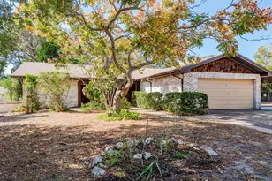 1104 Carlton Rd, Tarpon Springs, FL 34689 - Photo 1