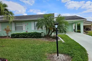 304 Grayston Pl, Sun City Center, FL 33573 - Photo 1