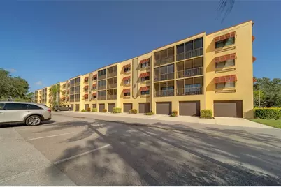 5849 Park Street N #404, Saint Petersburg, FL 33709 - Photo 1