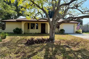 161 Dragon Rd, Venice, FL 34293 - Photo 1