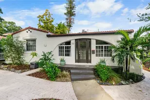 717 19th Ave N, Saint Petersburg, FL 33704 - Photo 1