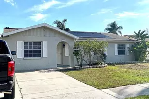 8024 Candlewoode Dr, Largo, FL 33773 - Photo 1
