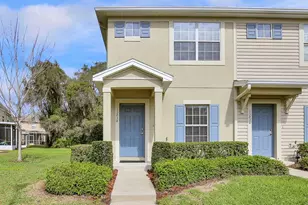 15834 Fishhawk View Dr, Lithia, FL 33547 - Photo 1
