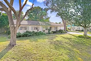117 Crestview Dr, Brandon, FL 33511 - Photo 1