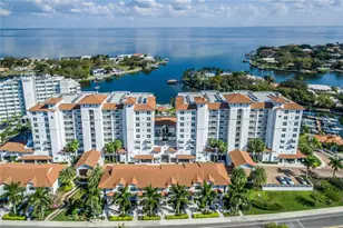 1325 Snell Isle Blvd NE, Saint Petersburg, FL 33704 - Photo 1