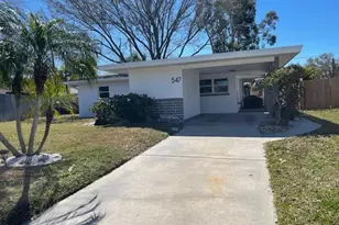 547 Tradewinds Dr, Dunedin, FL 34698 - Photo 1