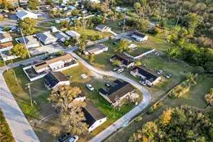 301 SW 3rd Terrace, Mulberry, FL 33860 - Photo 1