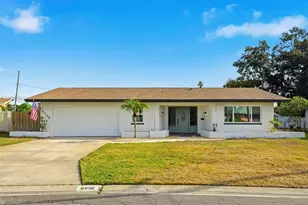 6236 17th St S, Saint Petersburg, FL 33712 - Photo 1