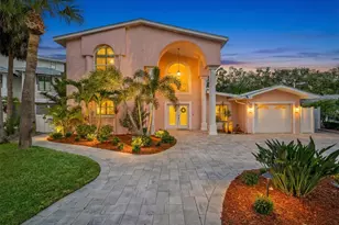 536 Baywood Dr N, Dunedin, FL 34698 - Photo 1