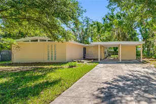 810 W River Dr, Temple Terrace, FL 33617 - Photo 1