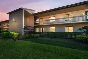 107 Mary Dr, Oldsmar, FL 34677 - Photo 1